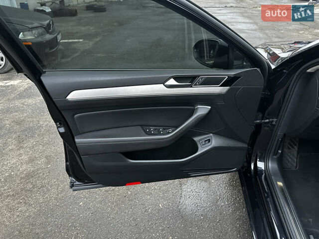 Черный Фольксваген Пассат, объемом двигателя 2 л и пробегом 300 тыс. км за 20500 $, фото 8 на Automoto.ua