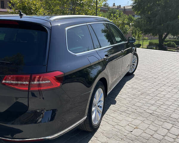 Черный Фольксваген Пассат, объемом двигателя 1.97 л и пробегом 109 тыс. км за 24900 $, фото 17 на Automoto.ua