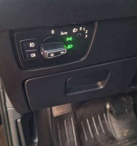 Черный Фольксваген Пассат, объемом двигателя 2 л и пробегом 306 тыс. км за 15200 $, фото 12 на Automoto.ua