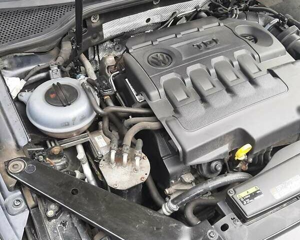 Черный Фольксваген Пассат, объемом двигателя 1.97 л и пробегом 282 тыс. км за 14700 $, фото 42 на Automoto.ua