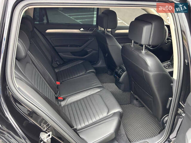 Черный Фольксваген Пассат, объемом двигателя 1.97 л и пробегом 220 тыс. км за 19444 $, фото 9 на Automoto.ua