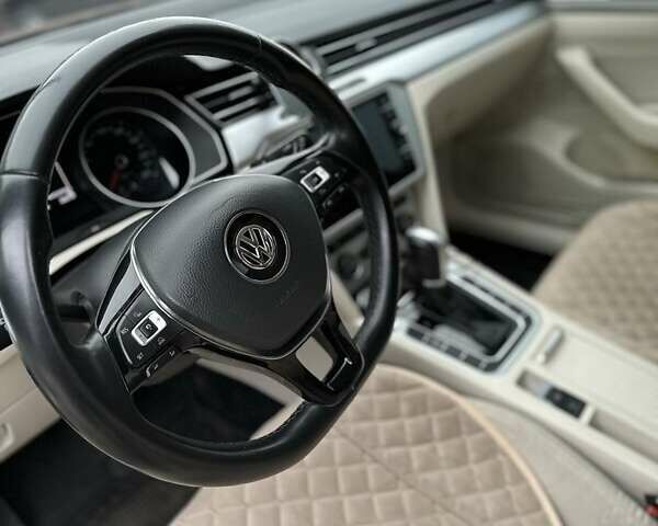 Черный Фольксваген Пассат, объемом двигателя 2 л и пробегом 208 тыс. км за 16200 $, фото 5 на Automoto.ua