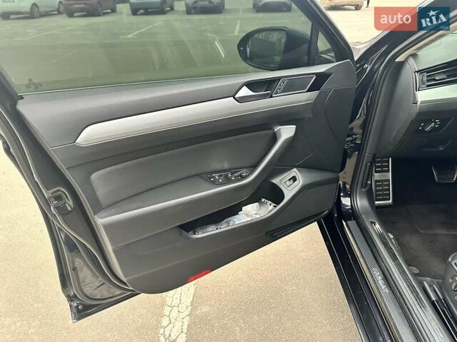 Чорний Фольксваген Пассат, об'ємом двигуна 1.97 л та пробігом 330 тис. км за 13300 $, фото 17 на Automoto.ua