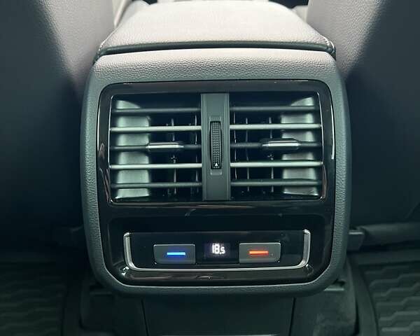 Черный Фольксваген Пассат, объемом двигателя 1.6 л и пробегом 247 тыс. км за 15500 $, фото 24 на Automoto.ua