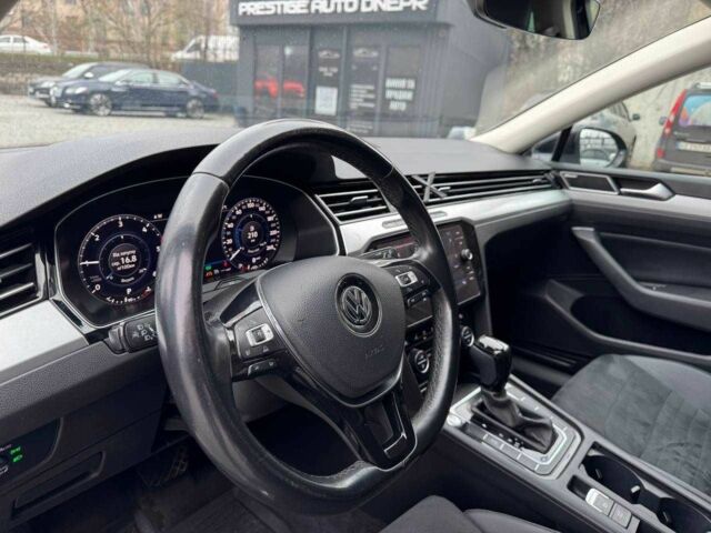 Черный Фольксваген Пассат, объемом двигателя 2 л и пробегом 190 тыс. км за 17900 $, фото 8 на Automoto.ua