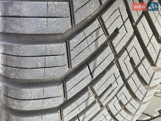 Черный Фольксваген Пассат, объемом двигателя 1.97 л и пробегом 249 тыс. км за 17400 $, фото 20 на Automoto.ua