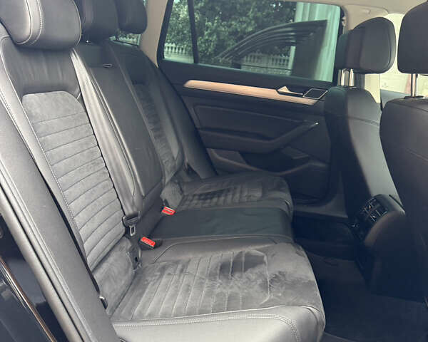 Черный Фольксваген Пассат, объемом двигателя 1.97 л и пробегом 202 тыс. км за 19999 $, фото 12 на Automoto.ua