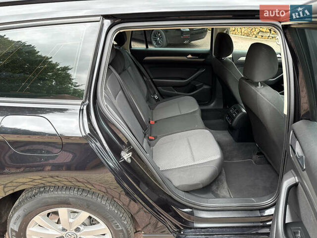 Черный Фольксваген Пассат, объемом двигателя 2 л и пробегом 170 тыс. км за 17500 $, фото 37 на Automoto.ua