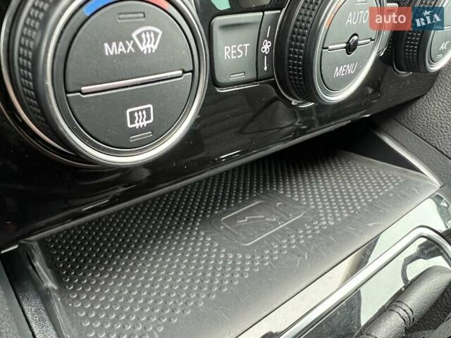 Черный Фольксваген Пассат, объемом двигателя 1.6 л и пробегом 247 тыс. км за 15500 $, фото 47 на Automoto.ua