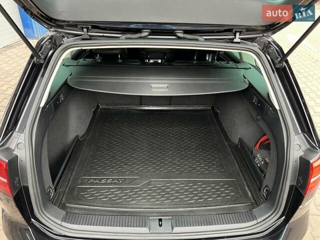 Черный Фольксваген Пассат, объемом двигателя 1.6 л и пробегом 247 тыс. км за 15500 $, фото 60 на Automoto.ua