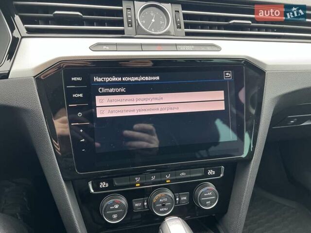 Черный Фольксваген Пассат, объемом двигателя 1.6 л и пробегом 247 тыс. км за 15500 $, фото 43 на Automoto.ua