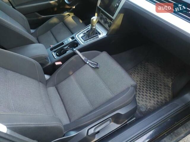 Черный Фольксваген Пассат, объемом двигателя 1.97 л и пробегом 220 тыс. км за 15500 $, фото 9 на Automoto.ua