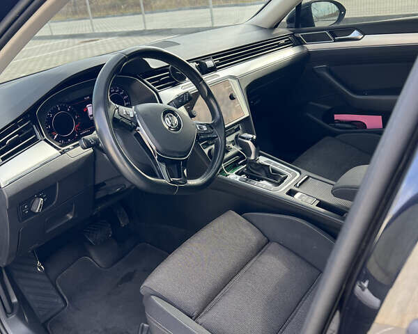 Черный Фольксваген Пассат, объемом двигателя 1.97 л и пробегом 249 тыс. км за 17400 $, фото 12 на Automoto.ua