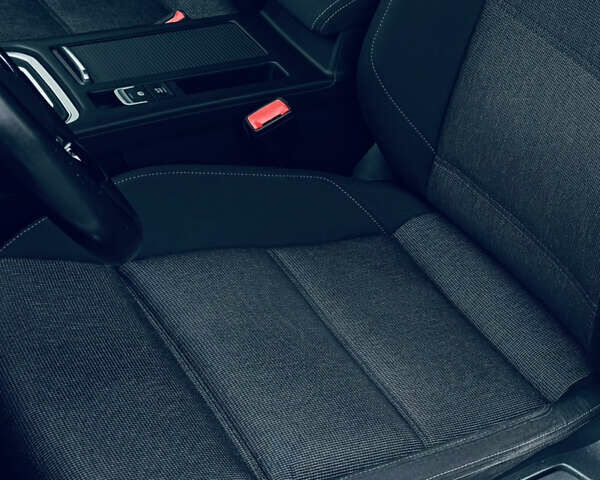 Черный Фольксваген Пассат, объемом двигателя 1.97 л и пробегом 216 тыс. км за 15999 $, фото 14 на Automoto.ua