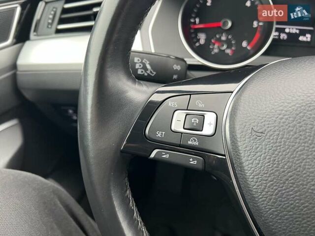 Черный Фольксваген Пассат, объемом двигателя 1.6 л и пробегом 247 тыс. км за 15500 $, фото 44 на Automoto.ua