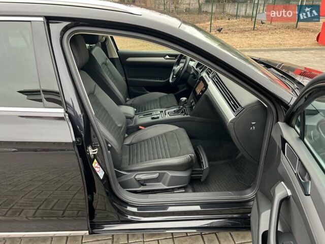 Черный Фольксваген Пассат, объемом двигателя 1.6 л и пробегом 247 тыс. км за 15500 $, фото 75 на Automoto.ua