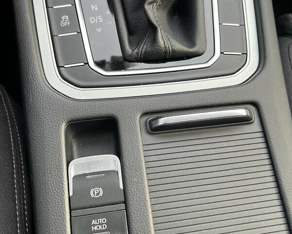 Черный Фольксваген Пассат, объемом двигателя 1.97 л и пробегом 249 тыс. км за 16900 $, фото 32 на Automoto.ua