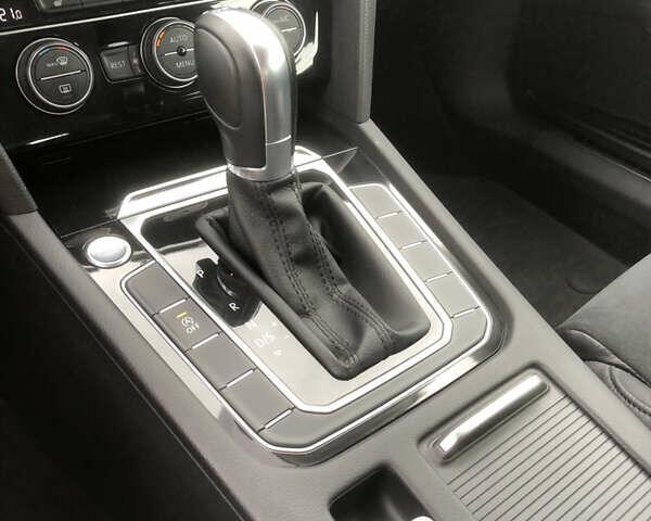 Черный Фольксваген Пассат, объемом двигателя 1.97 л и пробегом 206 тыс. км за 17700 $, фото 26 на Automoto.ua