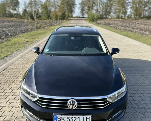 Черный Фольксваген Пассат, объемом двигателя 1.6 л и пробегом 222 тыс. км за 14200 $, фото 3 на Automoto.ua