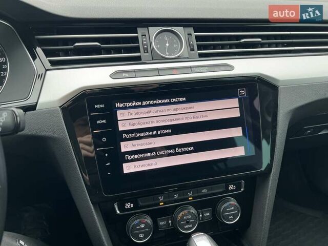 Черный Фольксваген Пассат, объемом двигателя 1.6 л и пробегом 247 тыс. км за 15500 $, фото 35 на Automoto.ua