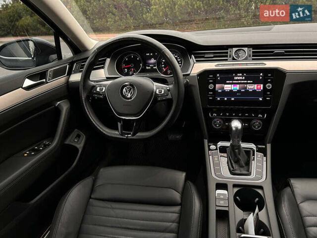 Черный Фольксваген Пассат, объемом двигателя 1.97 л и пробегом 220 тыс. км за 19444 $, фото 16 на Automoto.ua