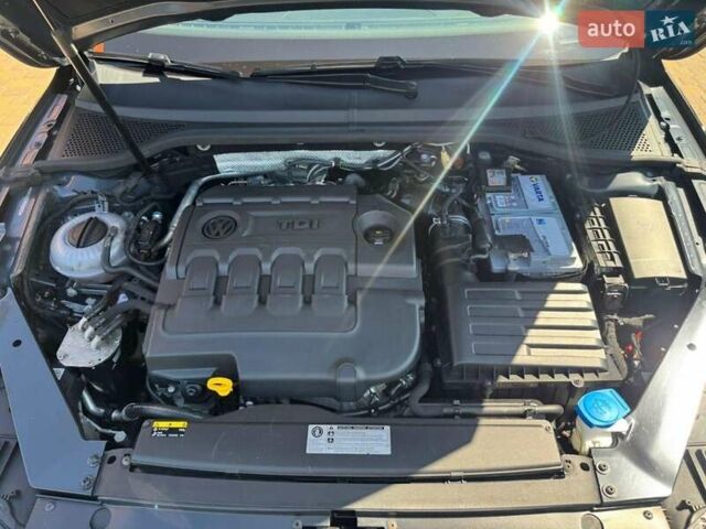 Черный Фольксваген Пассат, объемом двигателя 1.97 л и пробегом 268 тыс. км за 16800 $, фото 4 на Automoto.ua