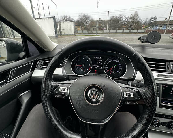 Черный Фольксваген Пассат, объемом двигателя 1.97 л и пробегом 258 тыс. км за 14300 $, фото 19 на Automoto.ua