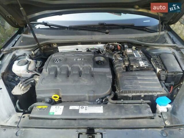 Черный Фольксваген Пассат, объемом двигателя 1.97 л и пробегом 220 тыс. км за 15500 $, фото 5 на Automoto.ua