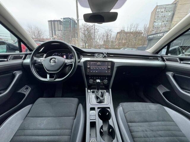 Черный Фольксваген Пассат, объемом двигателя 2 л и пробегом 190 тыс. км за 17900 $, фото 10 на Automoto.ua