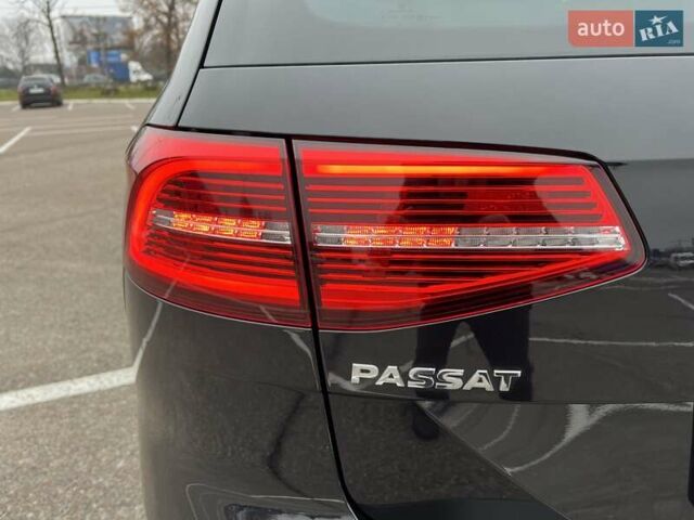 Черный Фольксваген Пассат, объемом двигателя 1.6 л и пробегом 247 тыс. км за 15500 $, фото 5 на Automoto.ua