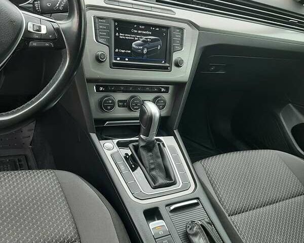 Черный Фольксваген Пассат, объемом двигателя 1.97 л и пробегом 282 тыс. км за 14700 $, фото 15 на Automoto.ua