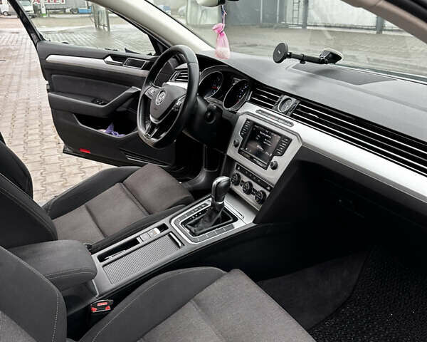 Черный Фольксваген Пассат, объемом двигателя 1.97 л и пробегом 258 тыс. км за 14300 $, фото 1 на Automoto.ua