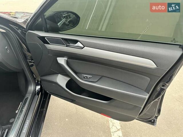 Чорний Фольксваген Пассат, об'ємом двигуна 1.97 л та пробігом 330 тис. км за 13300 $, фото 28 на Automoto.ua