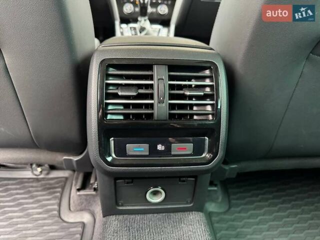 Чорний Фольксваген Пассат, об'ємом двигуна 2 л та пробігом 190 тис. км за 17900 $, фото 20 на Automoto.ua