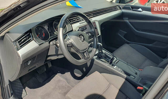 Чорний Фольксваген Пассат, об'ємом двигуна 1.97 л та пробігом 243 тис. км за 17500 $, фото 10 на Automoto.ua