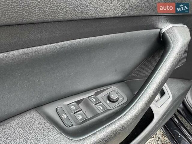 Чорний Фольксваген Пассат, об'ємом двигуна 2 л та пробігом 190 тис. км за 17900 $, фото 17 на Automoto.ua