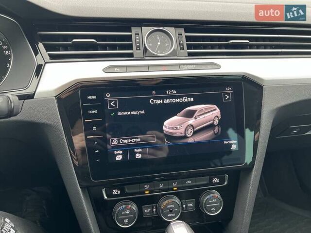 Черный Фольксваген Пассат, объемом двигателя 1.6 л и пробегом 247 тыс. км за 15500 $, фото 41 на Automoto.ua