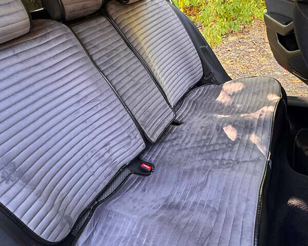 Чорний Фольксваген Пассат, об'ємом двигуна 2 л та пробігом 320 тис. км за 14650 $, фото 16 на Automoto.ua