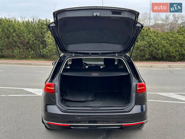 Черный Фольксваген Пассат, объемом двигателя 1.97 л и пробегом 220 тыс. км за 19444 $, фото 32 на Automoto.ua