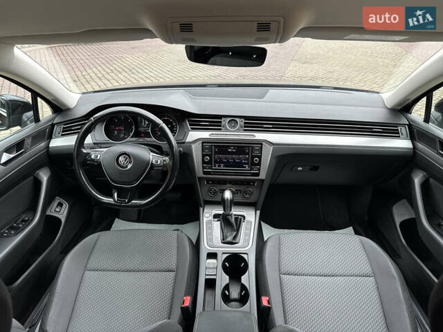 Черный Фольксваген Пассат, объемом двигателя 2 л и пробегом 170 тыс. км за 17500 $, фото 44 на Automoto.ua