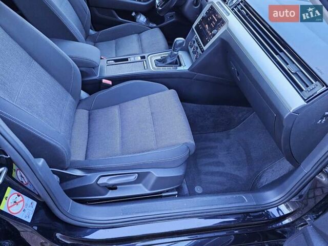 Чорний Фольксваген Пассат, об'ємом двигуна 2 л та пробігом 330 тис. км за 14800 $, фото 20 на Automoto.ua