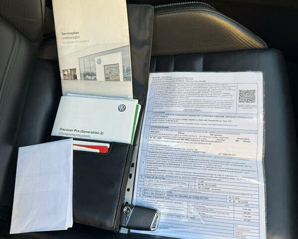 Черный Фольксваген Пассат, объемом двигателя 1.97 л и пробегом 217 тыс. км за 17600 $, фото 19 на Automoto.ua