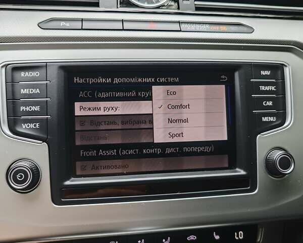 Чорний Фольксваген Пассат, об'ємом двигуна 2 л та пробігом 265 тис. км за 14150 $, фото 51 на Automoto.ua