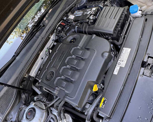 Чорний Фольксваген Пассат, об'ємом двигуна 2 л та пробігом 320 тис. км за 14650 $, фото 19 на Automoto.ua