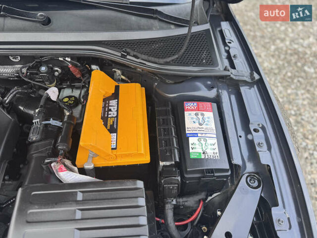 Черный Фольксваген Пассат, объемом двигателя 1.6 л и пробегом 347 тыс. км за 11700 $, фото 42 на Automoto.ua