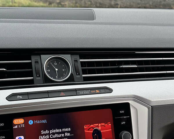 Черный Фольксваген Пассат, объемом двигателя 1.6 л и пробегом 222 тыс. км за 14200 $, фото 35 на Automoto.ua