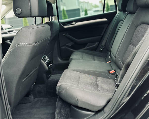 Черный Фольксваген Пассат, объемом двигателя 1.97 л и пробегом 216 тыс. км за 15999 $, фото 17 на Automoto.ua