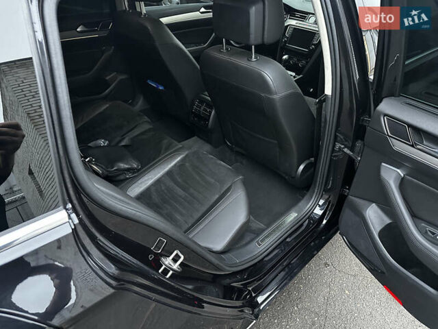 Черный Фольксваген Пассат, объемом двигателя 2 л и пробегом 300 тыс. км за 20500 $, фото 10 на Automoto.ua