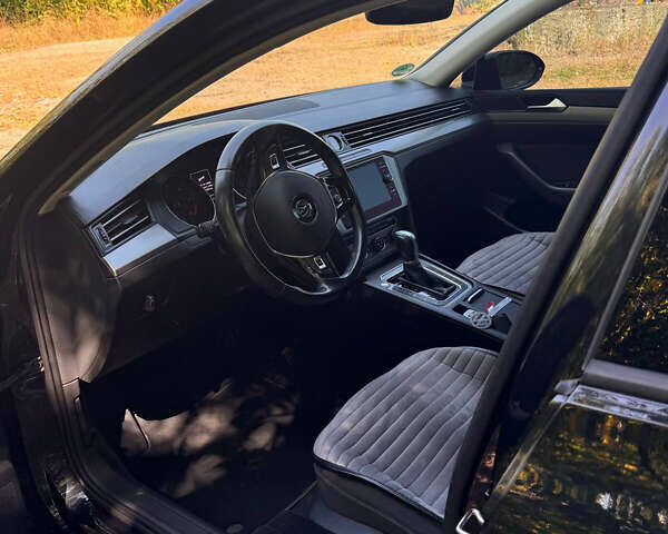 Чорний Фольксваген Пассат, об'ємом двигуна 2 л та пробігом 320 тис. км за 14650 $, фото 5 на Automoto.ua