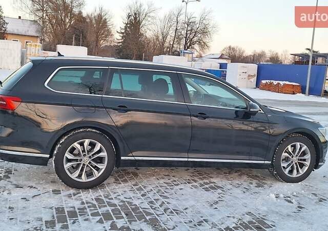 Черный Фольксваген Пассат, объемом двигателя 1.97 л и пробегом 243 тыс. км за 13999 $, фото 5 на Automoto.ua